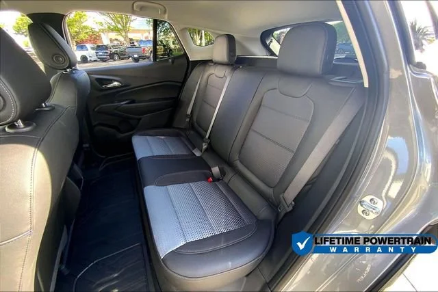 2025 Chevrolet Trax LT - Photo 11