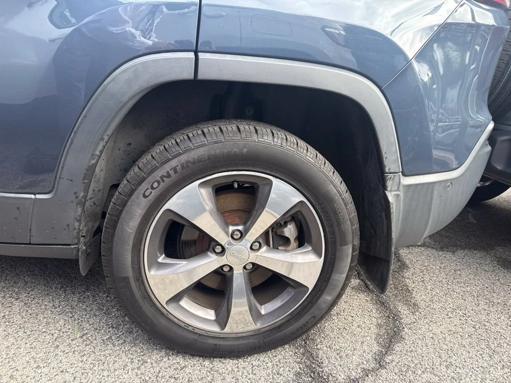 Used 2019 Blue Jeep Limited image 3