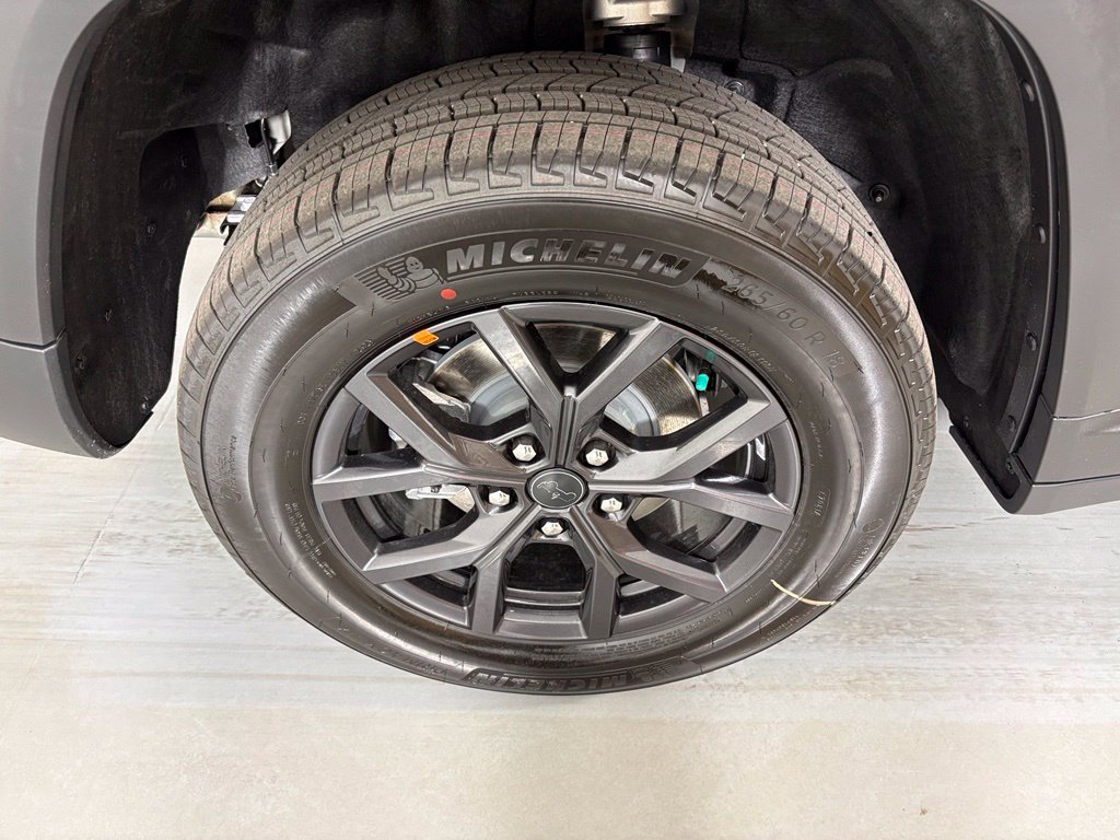 New 2027 Sting-Gray Clear-Coat Paint Jeep Altitude image 11