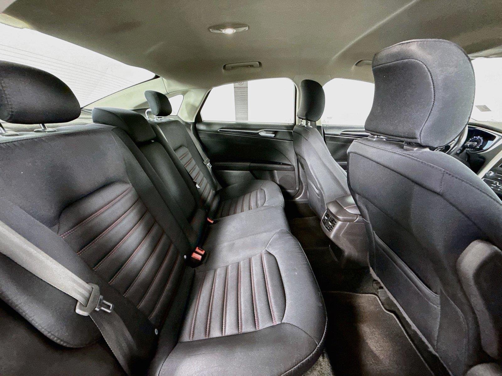 Used 2016 Deep Impact Blue Ford SE image 40