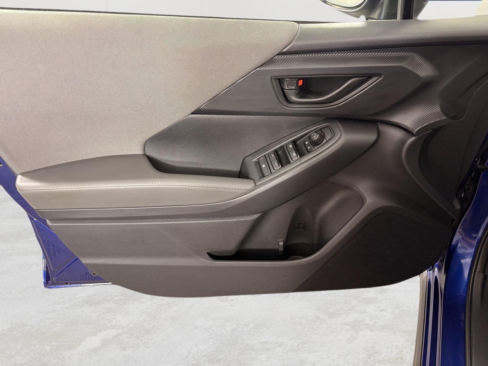 Used 2025 Sapphire Blue Pearl Subaru Premium image 14
