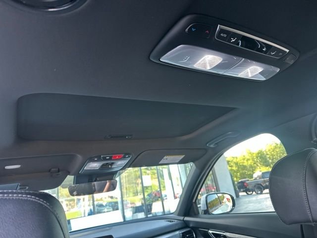 Used 2025 White Kia SX X-Line image 8