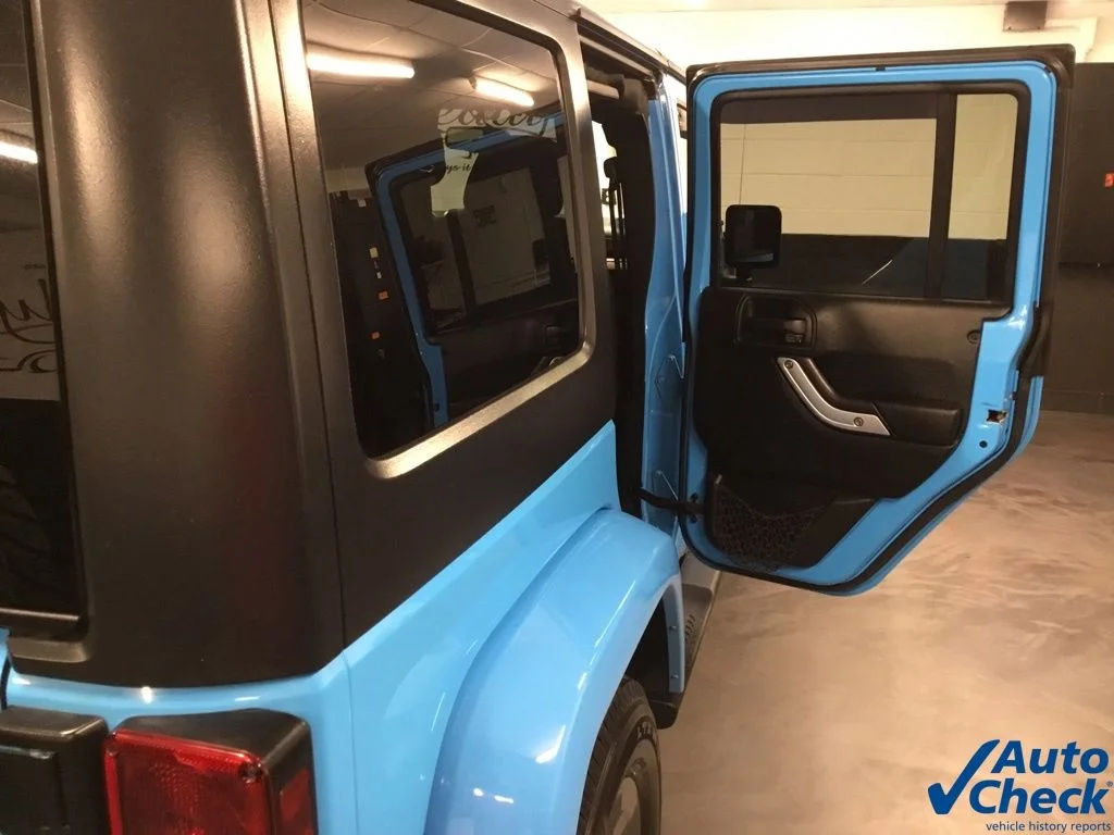 Used 2018 Blue Jeep Unlimited Sahara image 36