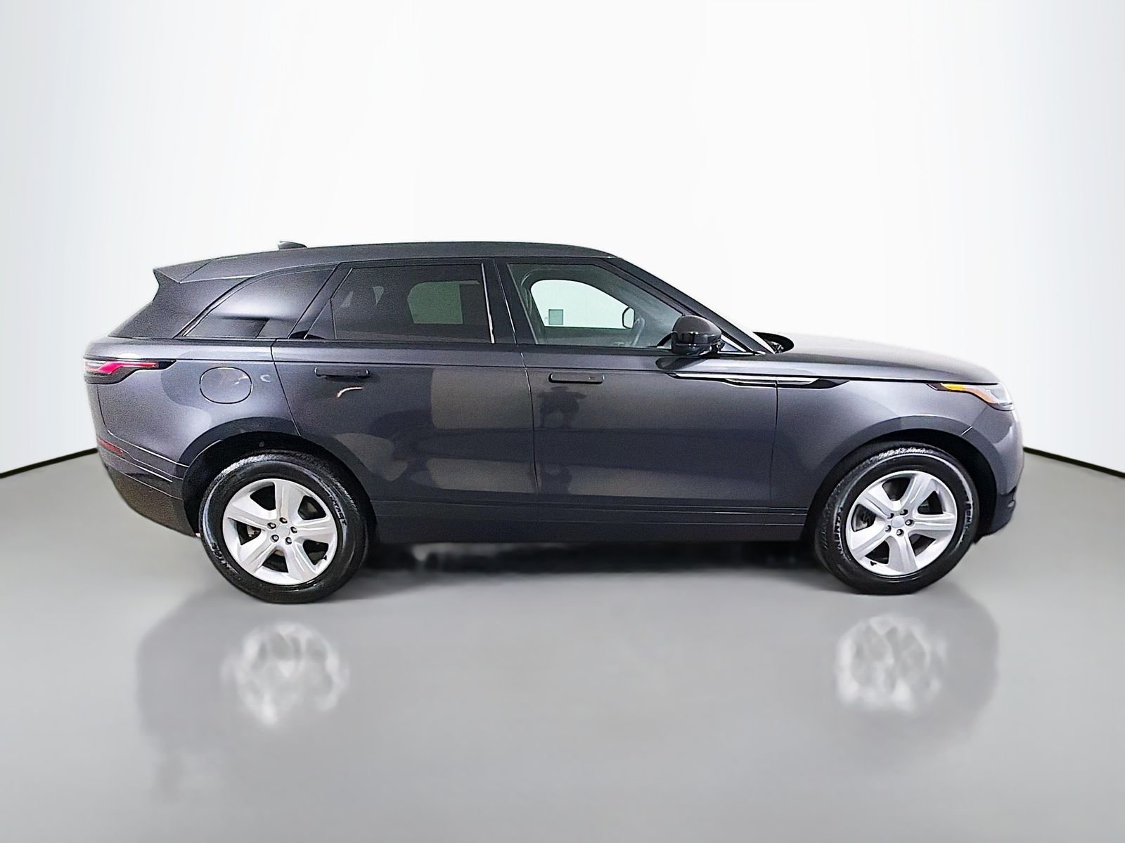 Used 2026 Carpathian Gray Premium Metallic Land Rover S image 6