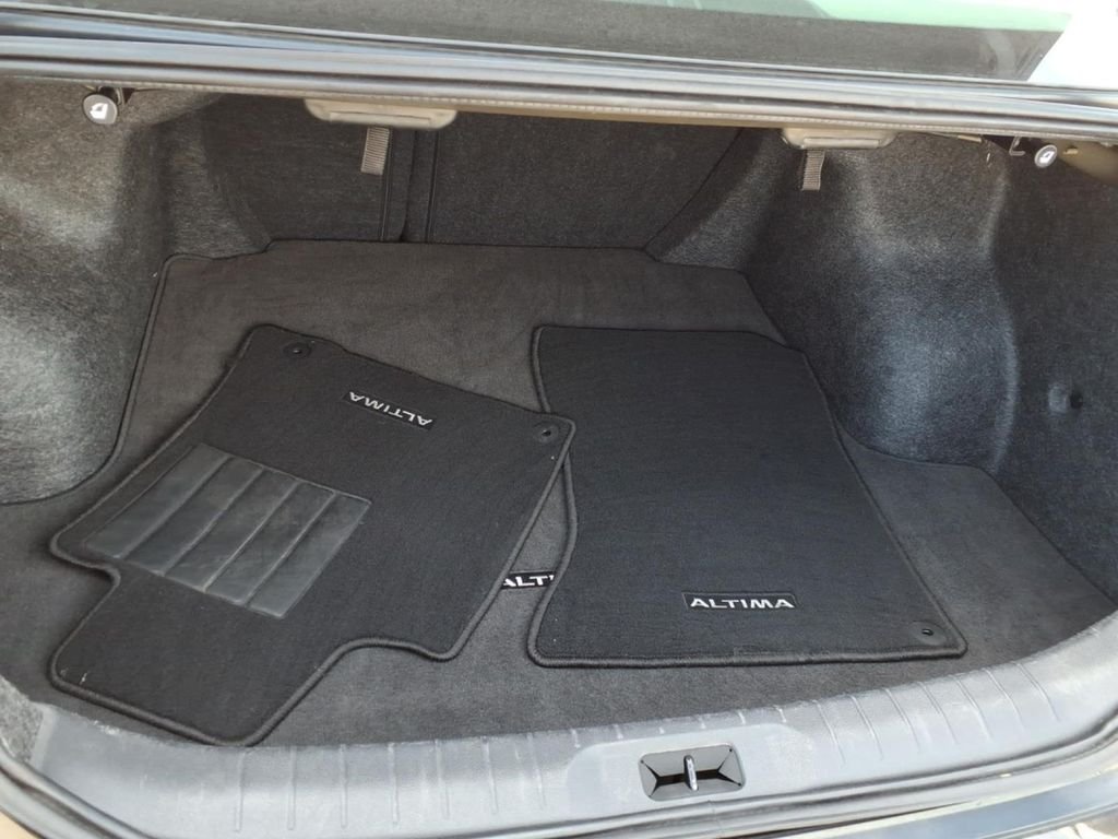 2025 Nissan Altima SV - Photo 24