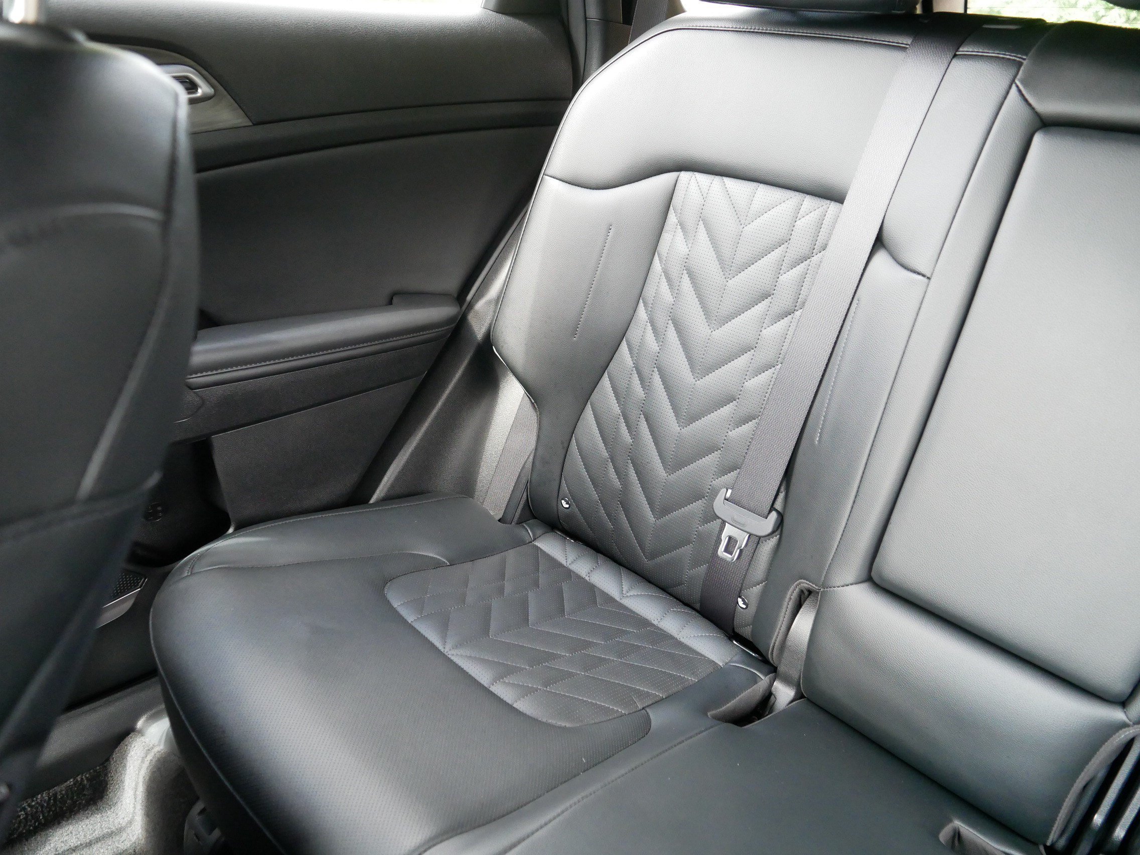 Used 2023 Wolf Gray Kia X-Line image 12