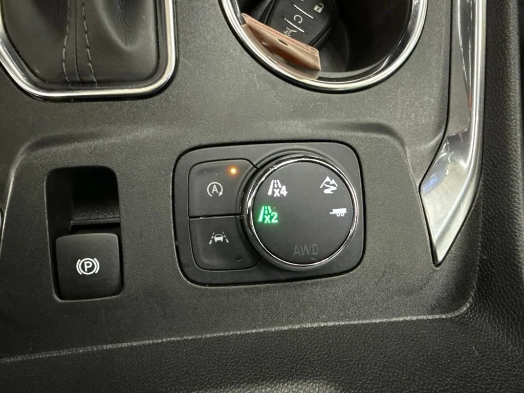 Used 2023 MOSAIC BLACK METALLIC Chevrolet Premier image 38