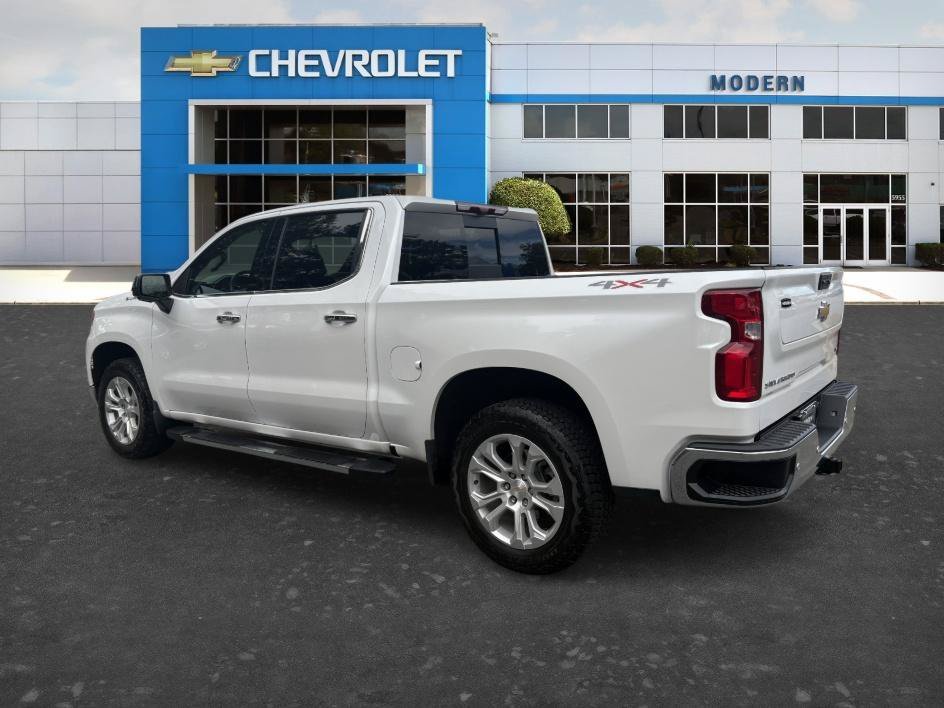 Used 2023 Iridescent Pearl Tricoat Chevrolet LTZ image 3