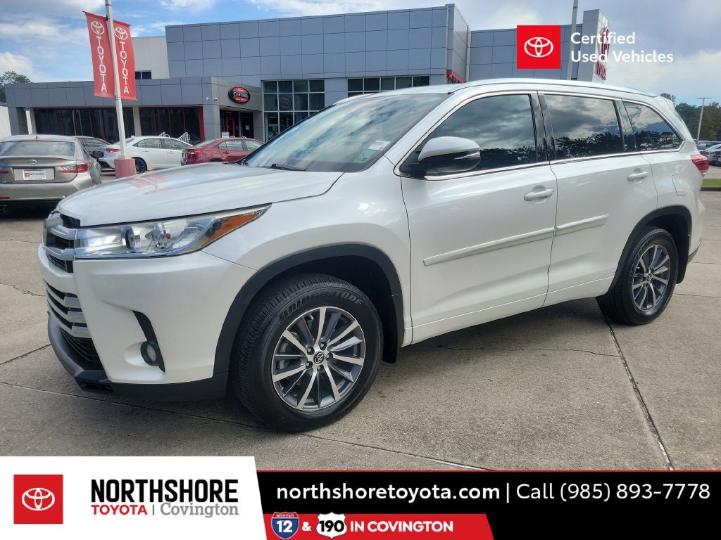 Certified Used 2017 White Toyota XLE image 1