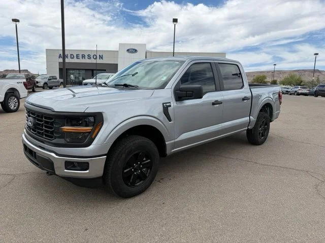 Used 2025 Silver Ford XL image 1