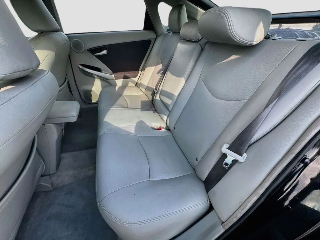 Used 2010 Red Toyota I image 27
