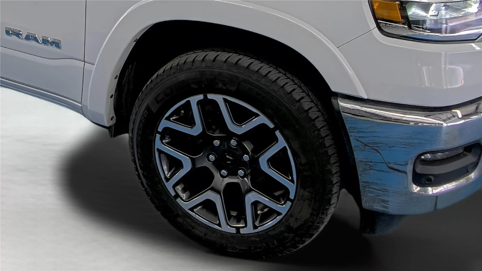 Used 2025 Bright White Clearcoat Ram Laramie image 20