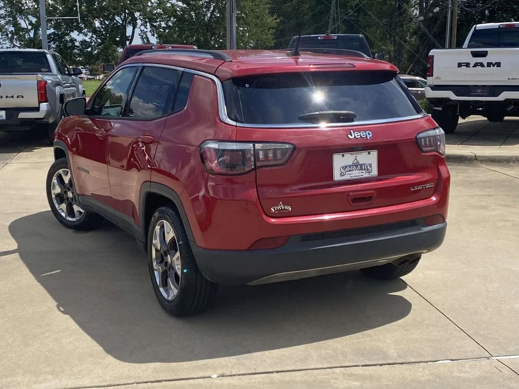 Used 2019 Red Jeep Limited image 6