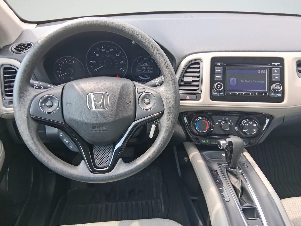 Used 2022 White Honda LX image 11