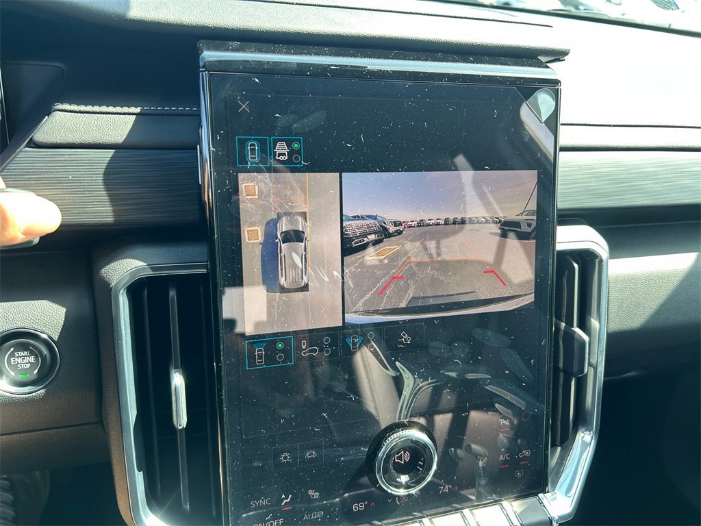 2026 GMC ACADIA - Image 23