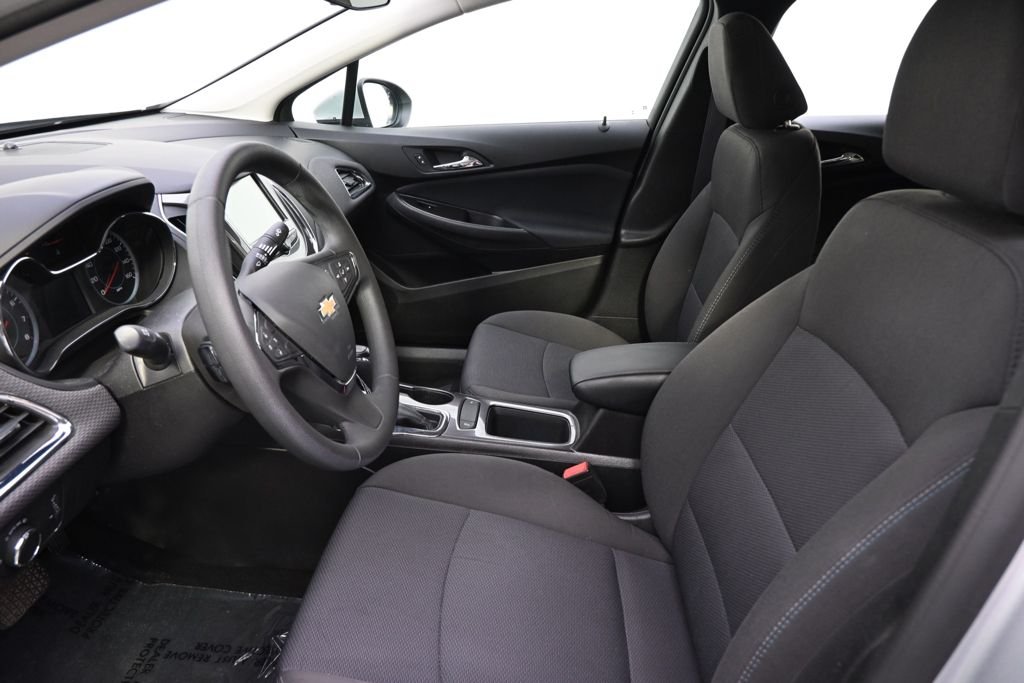 Used 2017 Silver Ice Metallic Chevrolet LT image 13