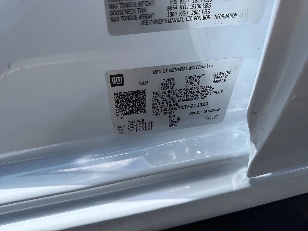 New 2026 Glacier White Tricoat GMC Denali Ultimate image 9