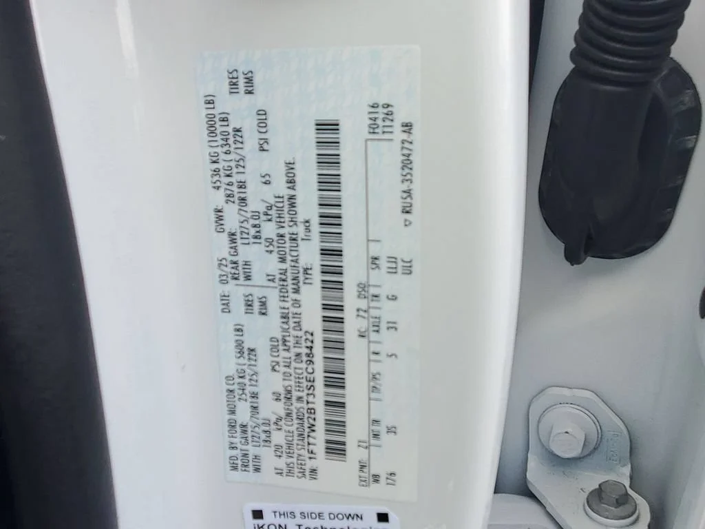 Used 2025 White Ford XL image 39