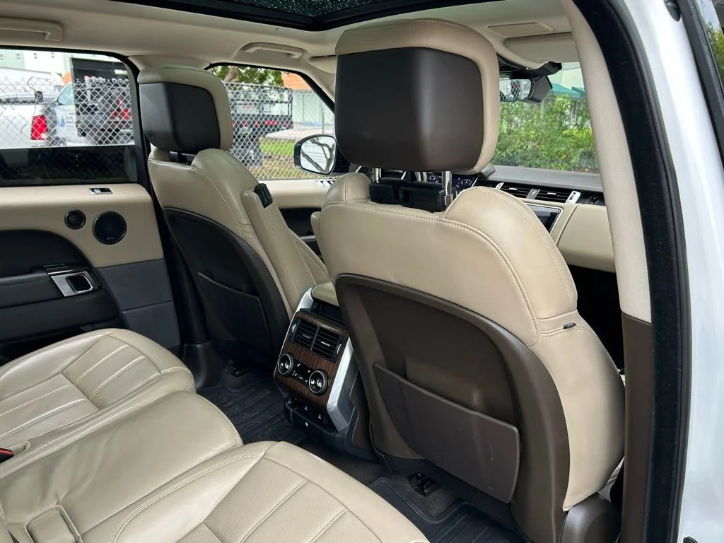 Used 2021 White Land Rover HSE Silver Edition image 49