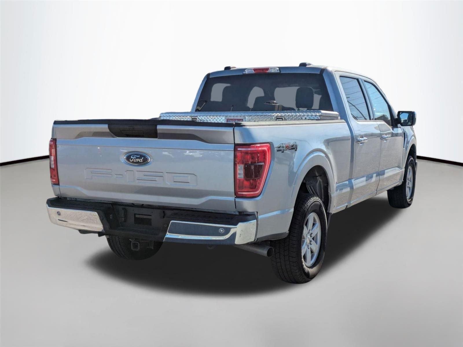 Used 2023 Iconic Silver Metallic Ford XLT image 4