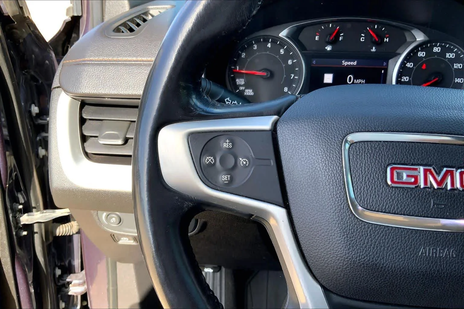 Used 2019 BLUE STEEL METALLIC GMC SLE image 23