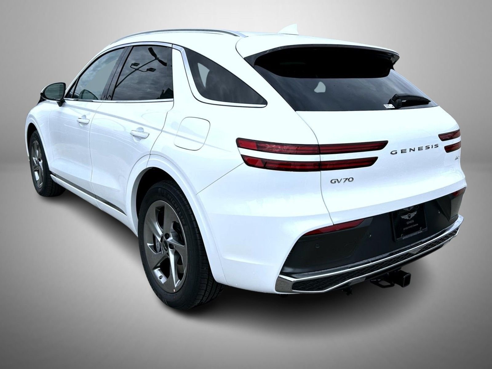 New 2026 White Genesis 2.5T Select image 7