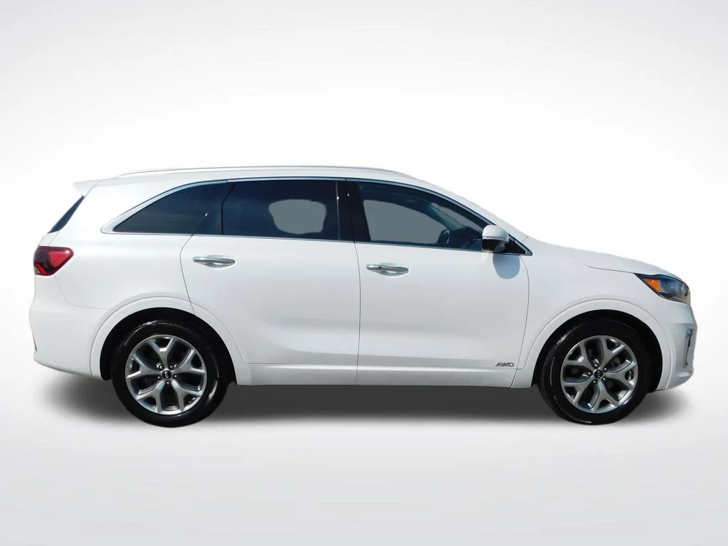 Used 2020 Kia Sorento SX with VIN 5XYPKDA52LG670335 for sale in Richmond, IN