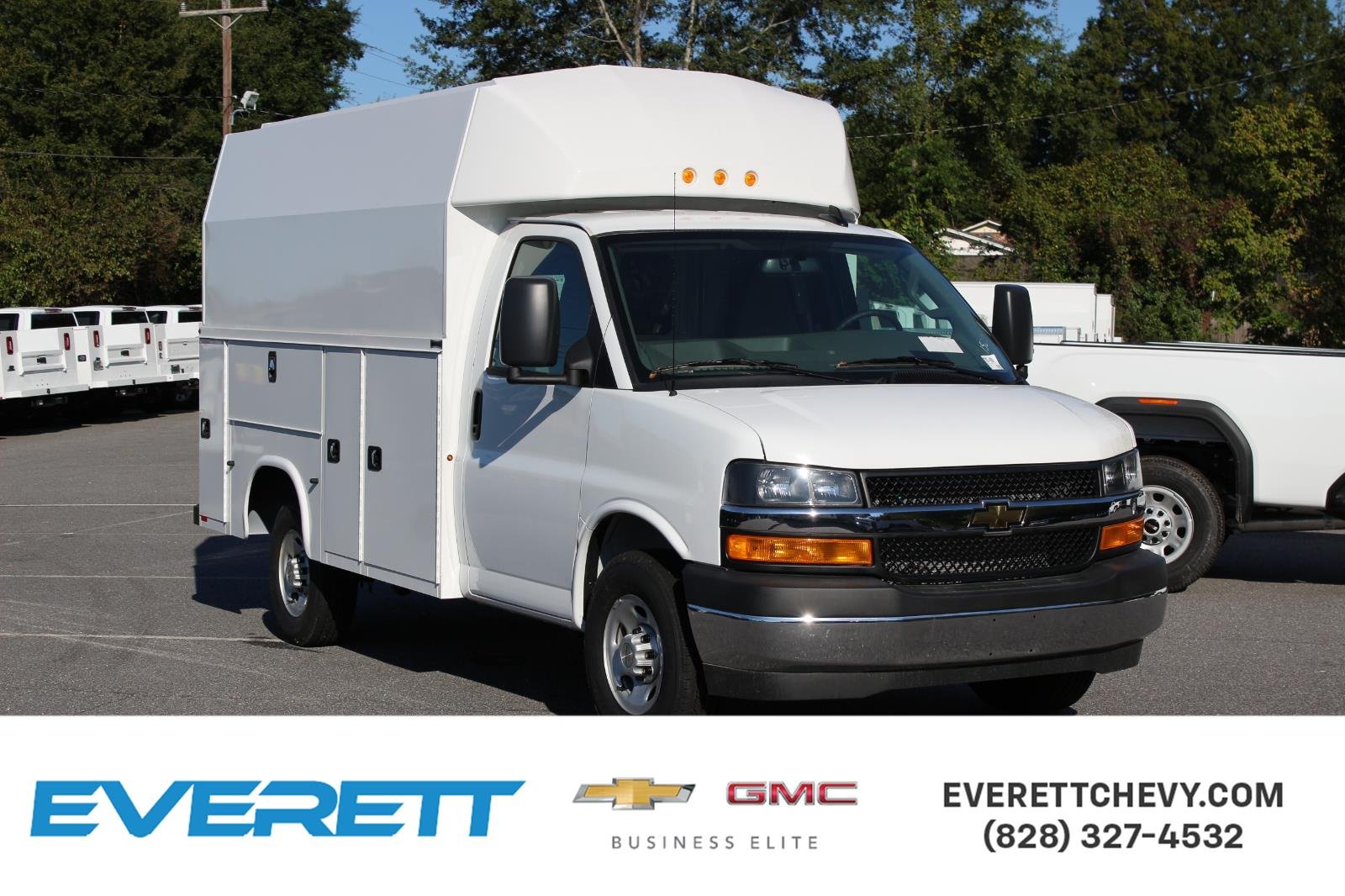 2025 Chevrolet Express Cutaway