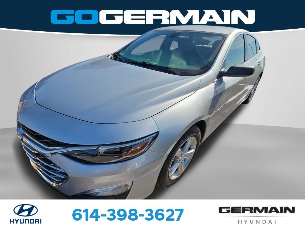 Used 2022 Silver Chevrolet LS image 4