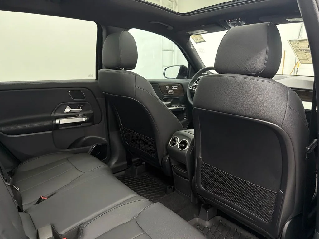 New 2026 Black Mercedes-Benz GLB 250 image 24