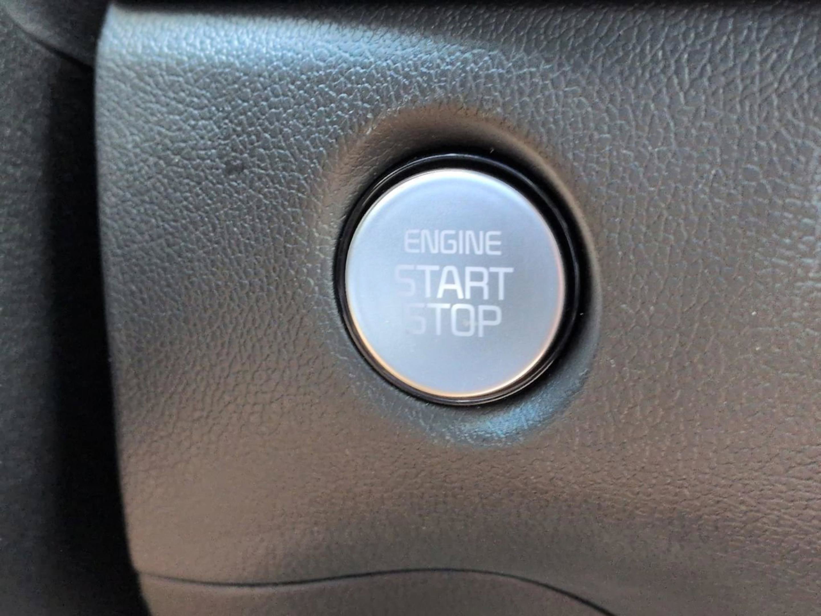 New 2026 Snow White Pearl Kia EX image 32