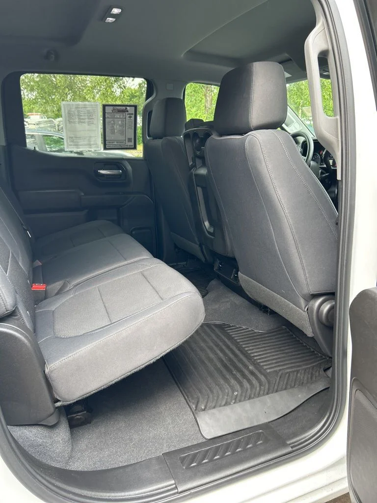 Used 2019 White Chevrolet Custom image 23