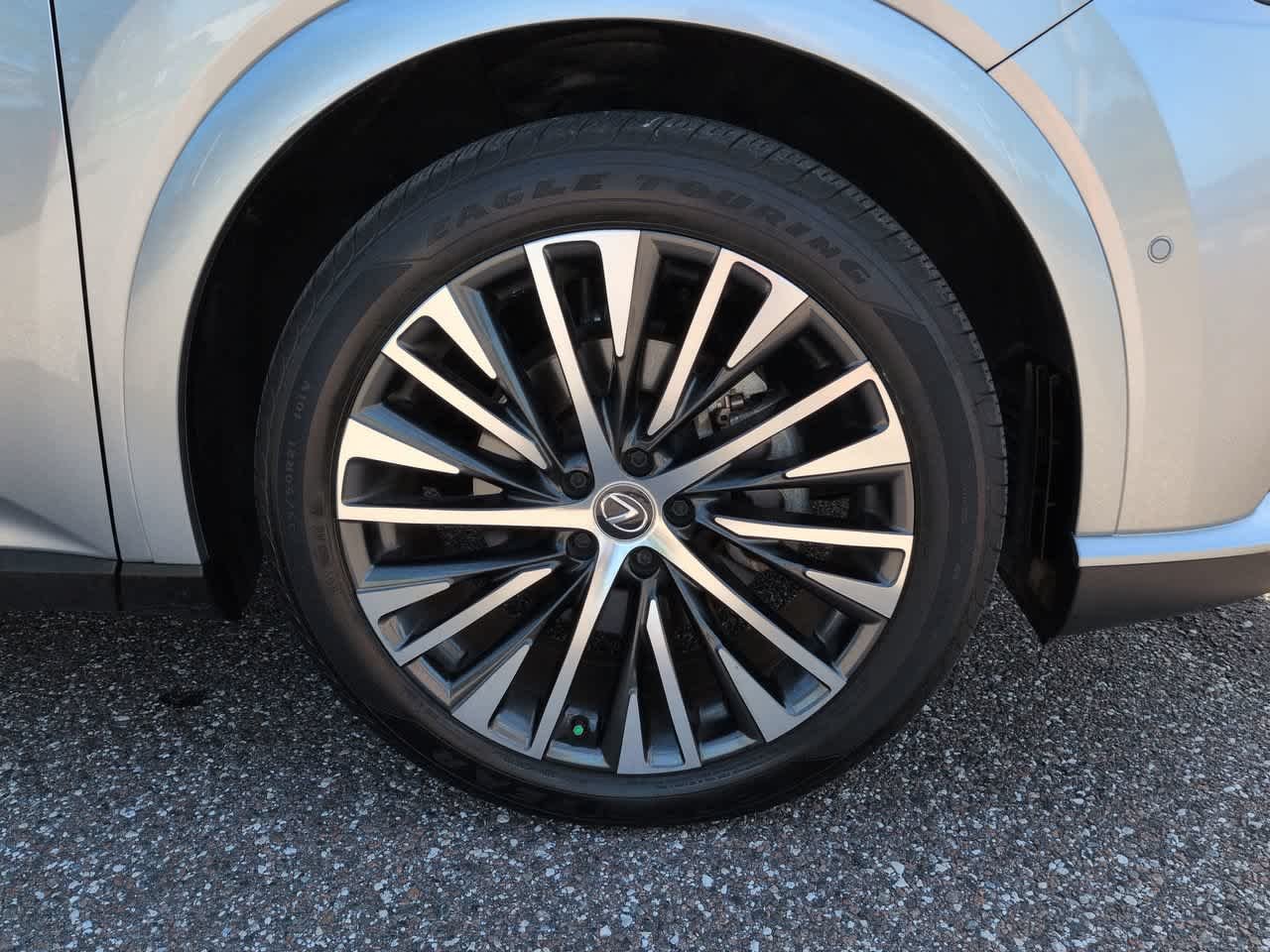 Used 2024 Iridium Lexus Premium Plus image 11