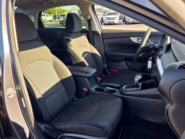 Used 2022 Gray Kia LXS image 15
