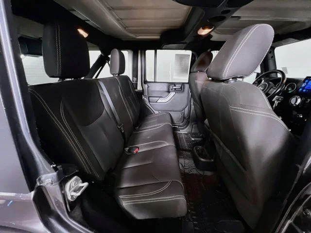 Used 2017 Gray Jeep Unlimited Sahara image 37
