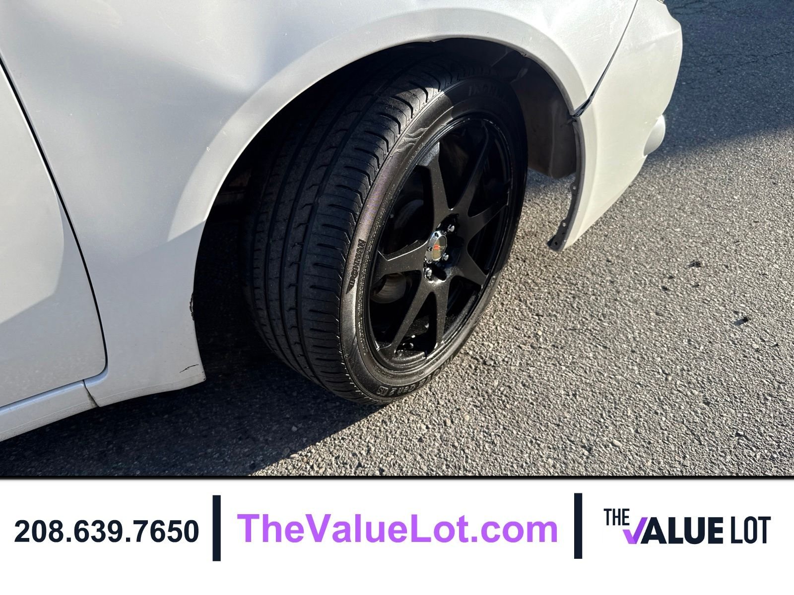Used 2010 White Subaru 2.5i image 11