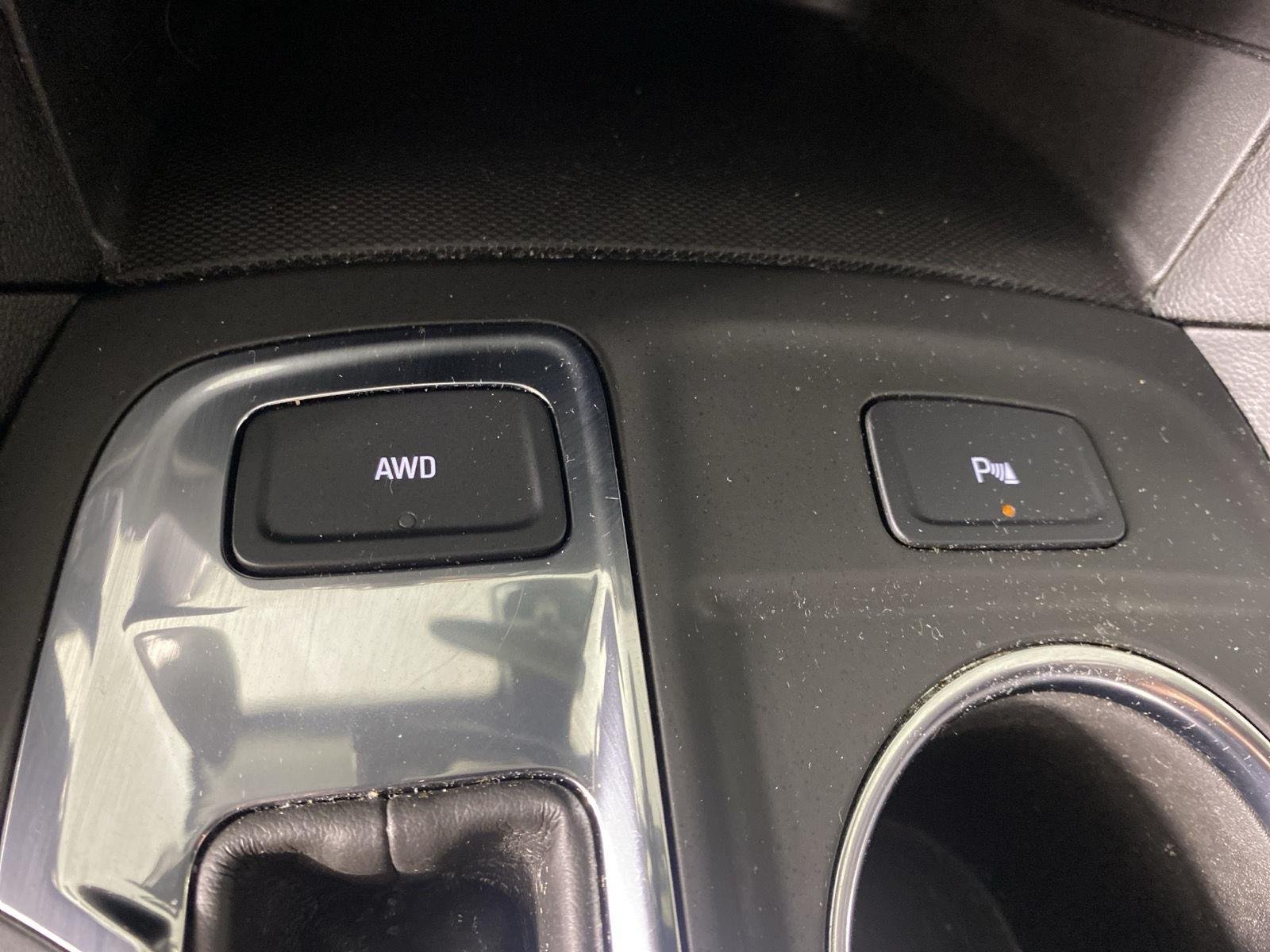Used 2024 Lakeshore Blue Metallic Chevrolet LT image 21