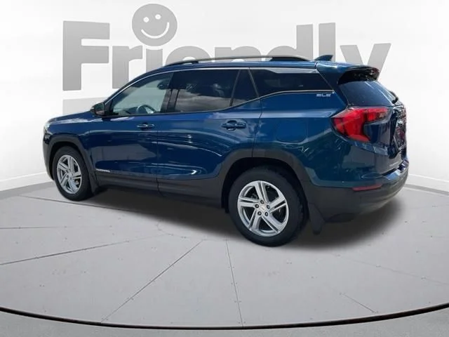 Used 2019 Blue Emerald Metallic GMC  image 4