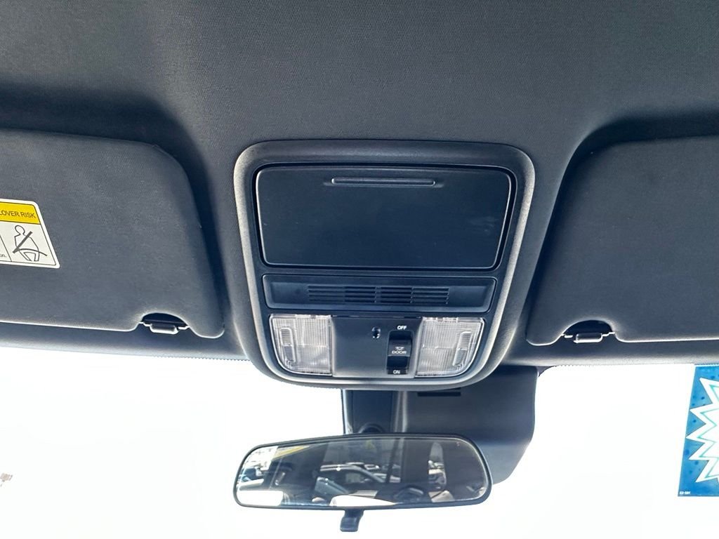 Used 2019  Honda Sport image 32