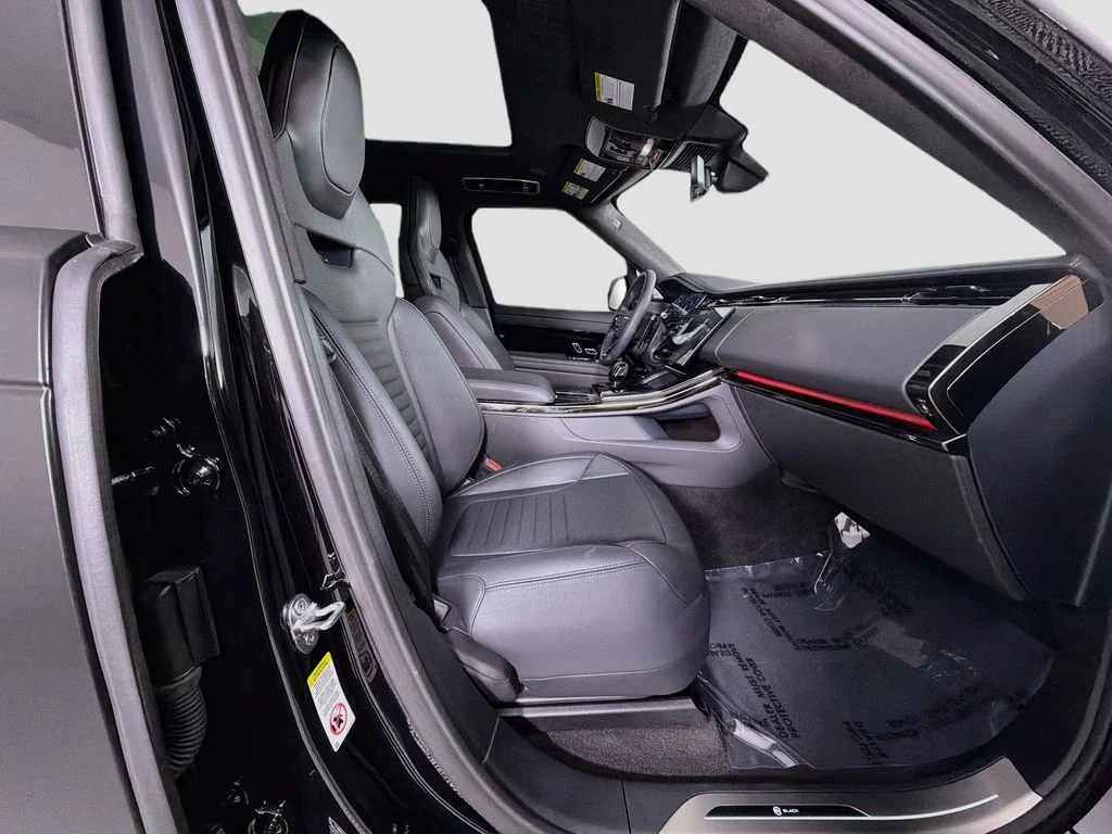 Used 2026 Black Land Rover SV image 31
