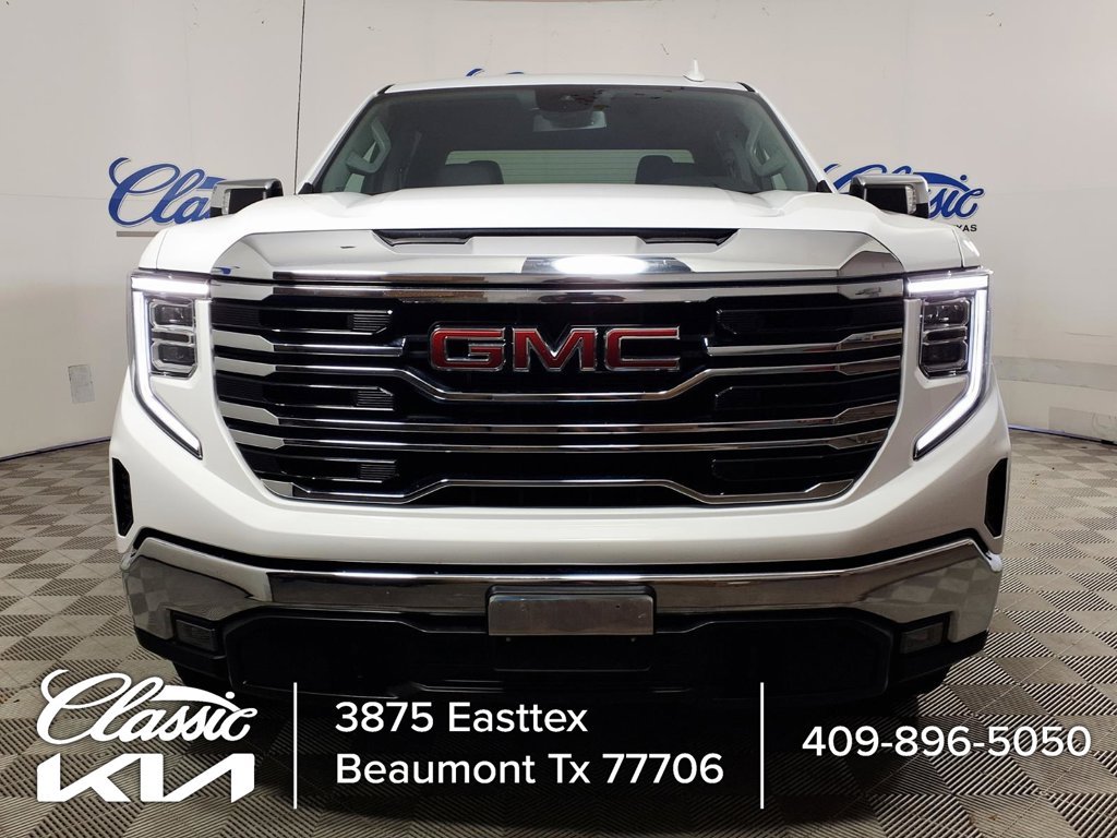 Used 2025 White GMC SLT image 3