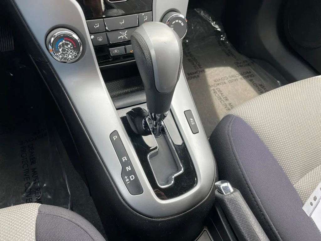 Used 2012 Autumn Metallic Chevrolet LS image 13
