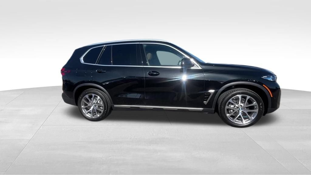 Used 2026 Black BMW xDrive40i image 14