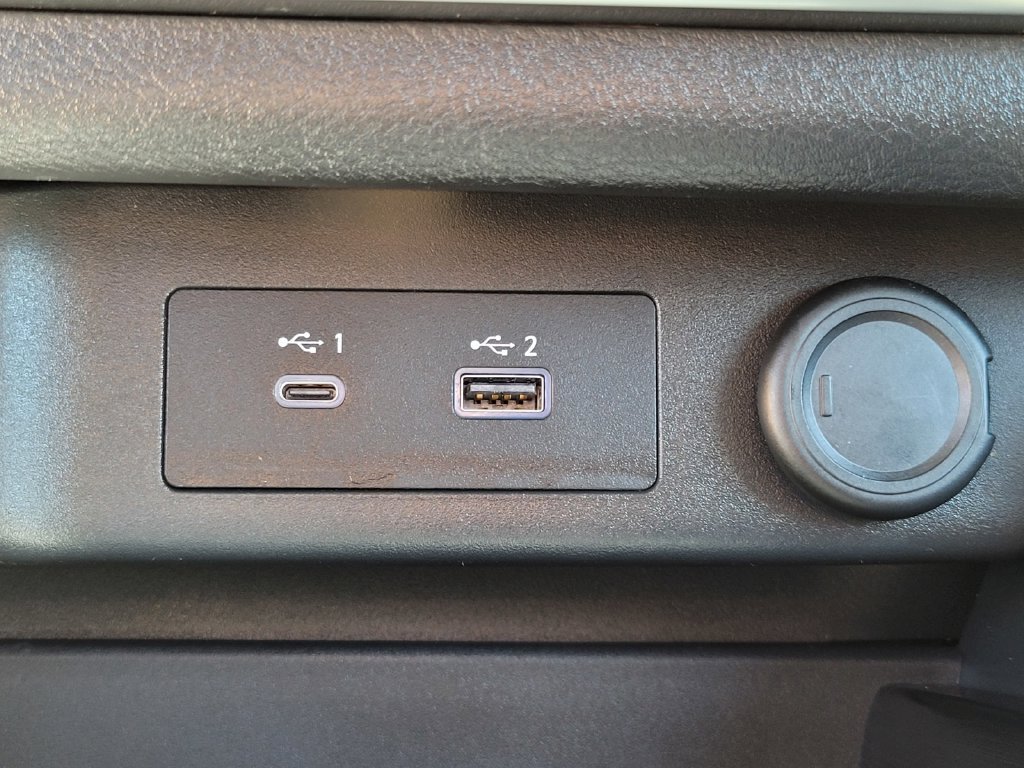 Certified Used 2022 White Nissan SV image 21