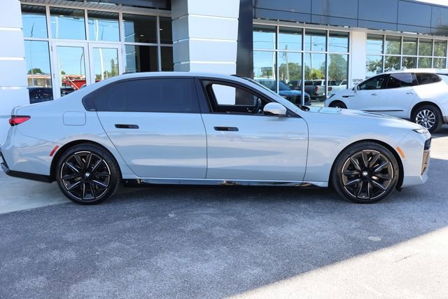 Used 2024  BMW 760i xDrive image 10