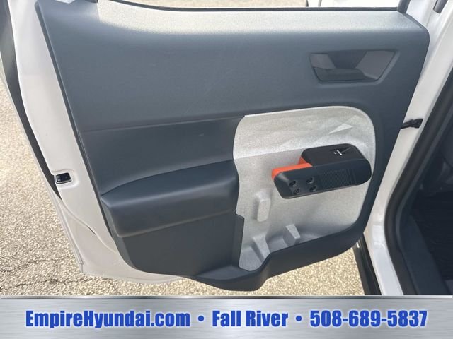 Used 2024 Oxford White Ford XLT image 17