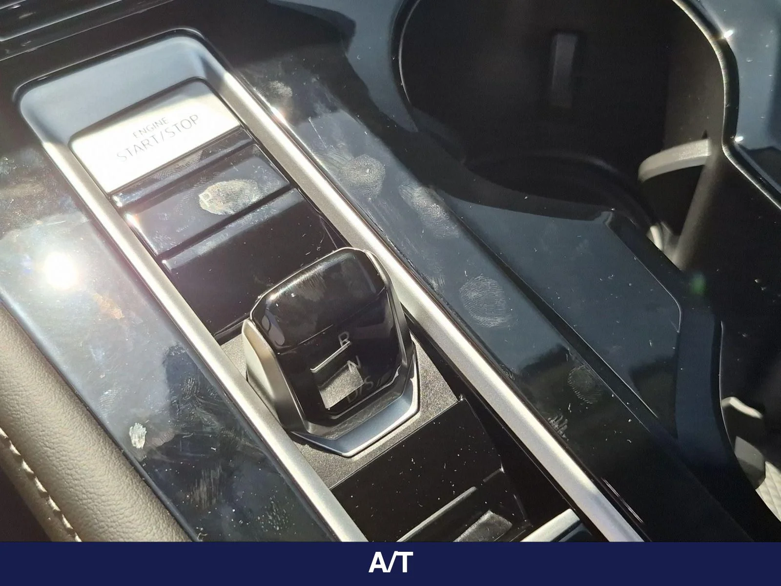2026 Volkswagen Atlas SE w/Tech - Photo 21