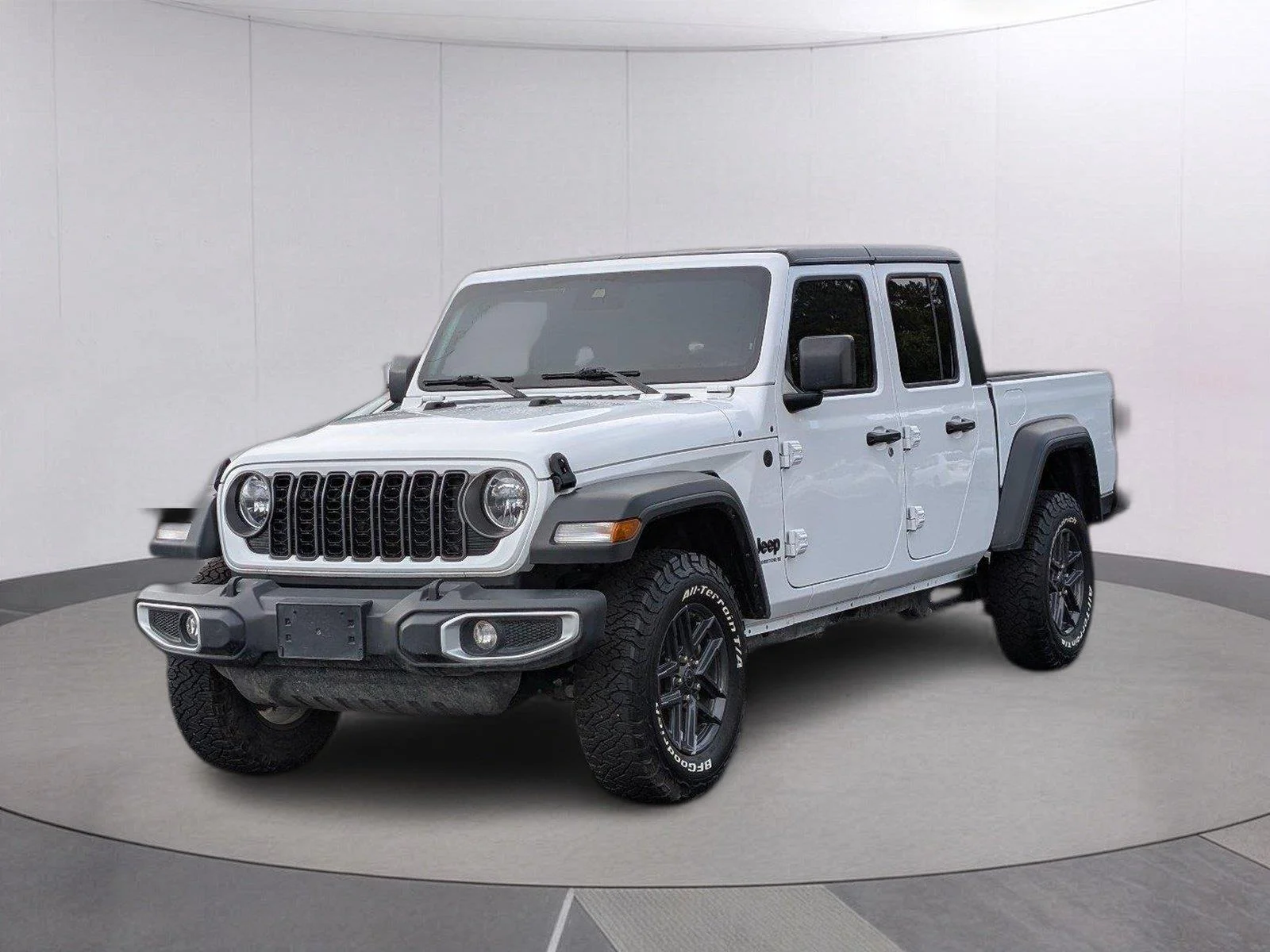 Used 2025 Bright White Clearcoat Jeep Sport S image 1