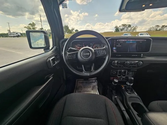 Used 2025 Green Jeep Rubicon image 13