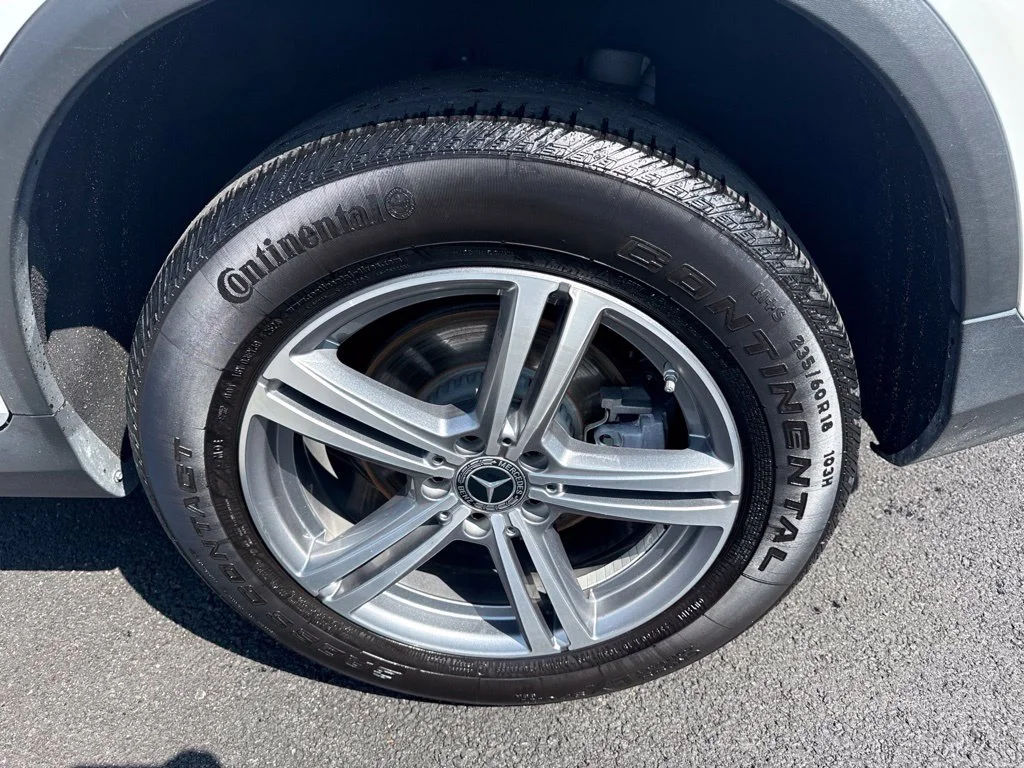 Used 2021 White Mercedes-Benz GLC 300 image 12